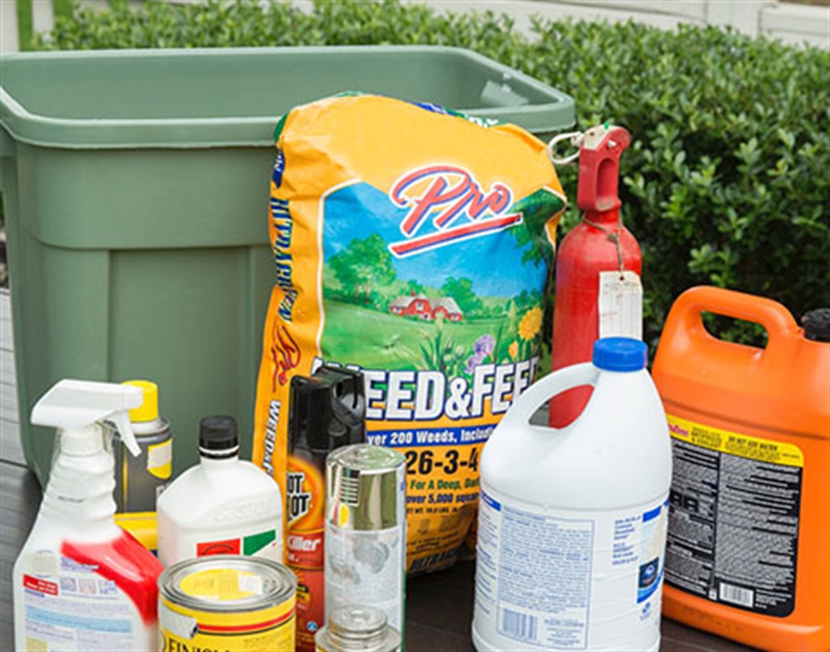 Cleaning out your weeding scrap collector has never been easier