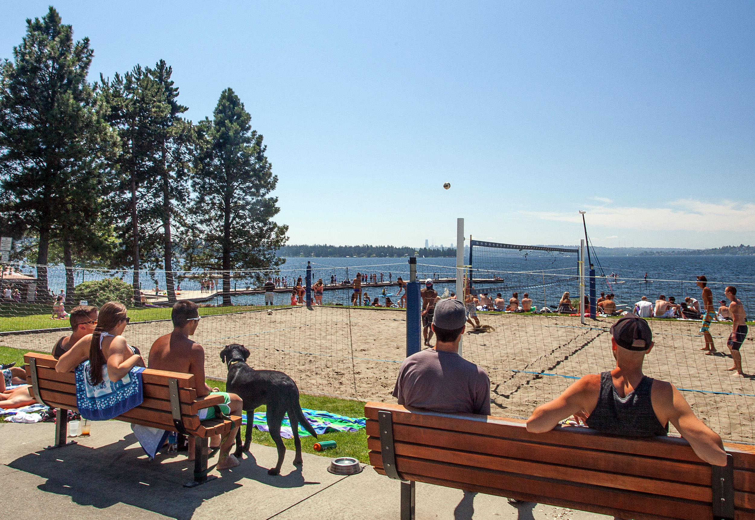 Volleyball game at Juanita Beach Park Volleyball game at Juanita Beach Park.